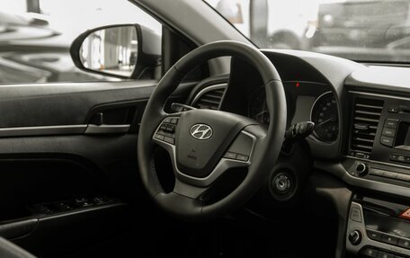 Hyundai Elantra VI рестайлинг, 2016 год, 1 155 000 рублей, 10 фотография
