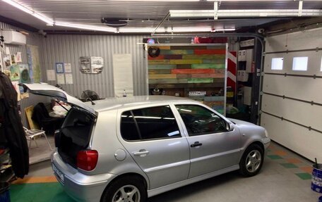 Volkswagen Polo IV рестайлинг, 2001 год, 376 000 рублей, 10 фотография