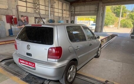 Volkswagen Polo IV рестайлинг, 2001 год, 376 000 рублей, 5 фотография