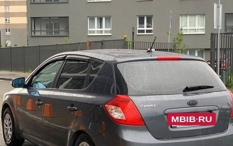 KIA cee'd I рестайлинг, 2010 год, 700 000 рублей, 3 фотография