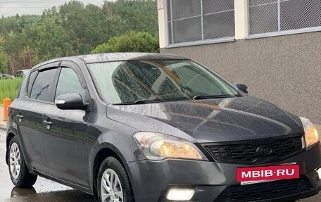 KIA cee'd I рестайлинг, 2010 год, 700 000 рублей, 5 фотография