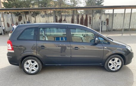Opel Zafira B, 2014 год, 900 000 рублей, 17 фотография