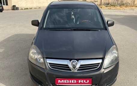 Opel Zafira B, 2014 год, 900 000 рублей, 20 фотография