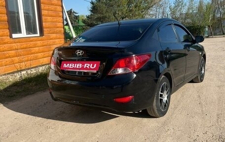 Hyundai Solaris II рестайлинг, 2011 год, 530 000 рублей, 8 фотография