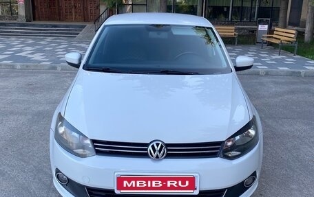 Volkswagen Polo VI (EU Market), 2011 год, 850 000 рублей, 2 фотография