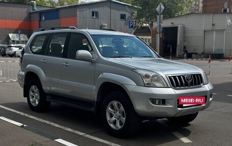 Toyota Land Cruiser Prado 120 рестайлинг, 2006 год, 2 100 000 рублей, 2 фотография