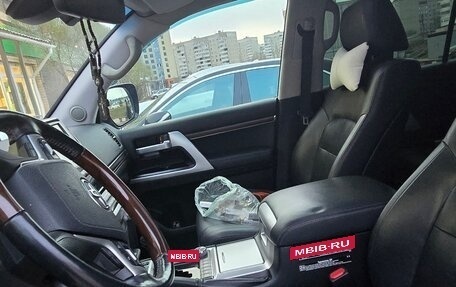 Toyota Land Cruiser 200, 2016 год, 7 200 000 рублей, 4 фотография