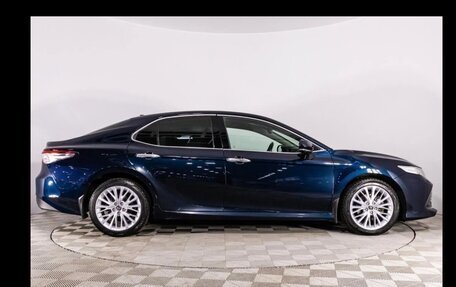 Toyota Camry, 2019 год, 2 990 000 рублей, 7 фотография