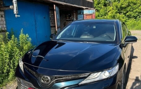 Toyota Camry, 2019 год, 2 990 000 рублей, 4 фотография