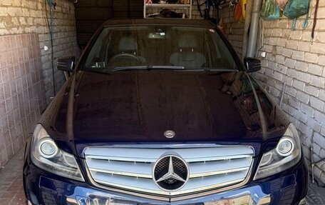 Mercedes-Benz C-Класс, 2012 год, 1 450 000 рублей, 28 фотография