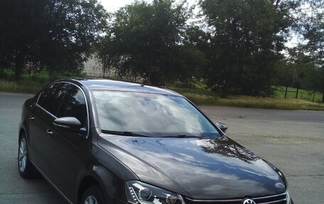 Volkswagen Passat B7, 2012 год, 1 430 000 рублей, 2 фотография