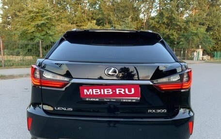 Lexus RX IV рестайлинг, 2018 год, 4 200 000 рублей, 5 фотография