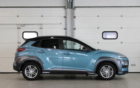 Hyundai Kona I, 2017 год, 2 150 000 рублей, 4 фотография