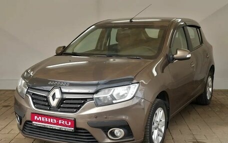 Renault Sandero II рестайлинг, 2018 год, 915 000 рублей, 1 фотография