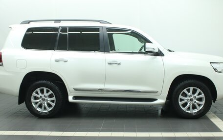 Toyota Land Cruiser 200, 2015 год, 5 408 000 рублей, 9 фотография