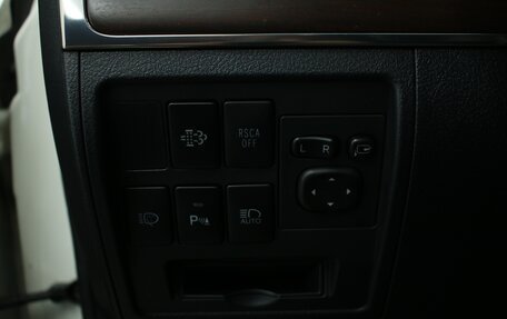 Toyota Land Cruiser 200, 2015 год, 5 408 000 рублей, 20 фотография