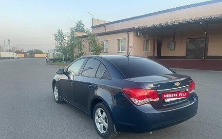 Chevrolet Cruze II, 2011 год, 650 000 рублей, 4 фотография