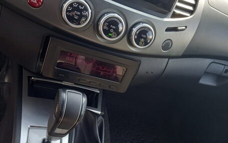 Mitsubishi L200 IV рестайлинг, 2014 год, 1 900 000 рублей, 8 фотография
