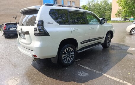Toyota Land Cruiser Prado 150 рестайлинг 2, 2022 год, 5 250 000 рублей, 3 фотография