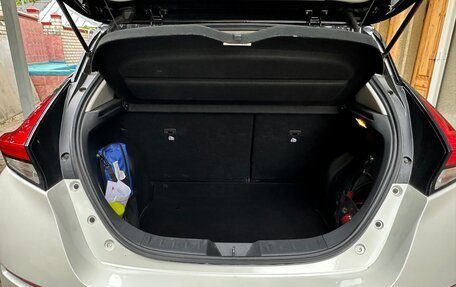 Nissan Leaf II, 2021 год, 3 200 000 рублей, 7 фотография