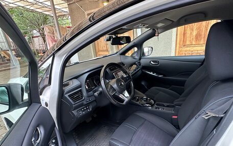 Nissan Leaf II, 2021 год, 3 200 000 рублей, 14 фотография
