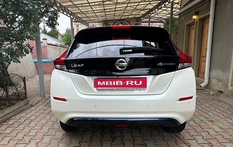 Nissan Leaf II, 2021 год, 3 200 000 рублей, 5 фотография