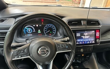 Nissan Leaf II, 2021 год, 3 200 000 рублей, 16 фотография