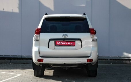 Toyota Land Cruiser Prado 150 рестайлинг 2, 2012 год, 2 500 000 рублей, 4 фотография