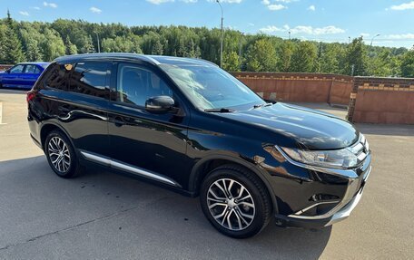 Mitsubishi Outlander III рестайлинг 3, 2018 год, 1 850 000 рублей, 9 фотография