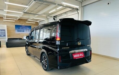 Honda Stepwgn IV, 2016 год, 2 299 000 рублей, 3 фотография
