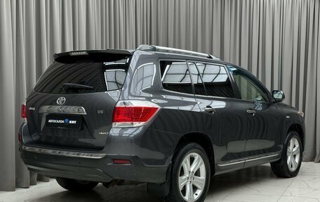 Toyota Highlander III, 2013 год, 1 960 000 рублей, 4 фотография