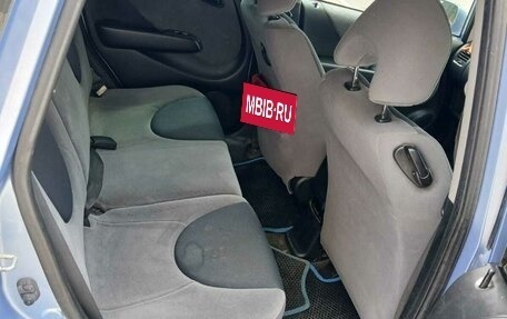 Honda Fit III, 2001 год, 310 000 рублей, 4 фотография