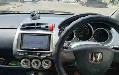 Honda Fit III, 2001 год, 310 000 рублей, 5 фотография