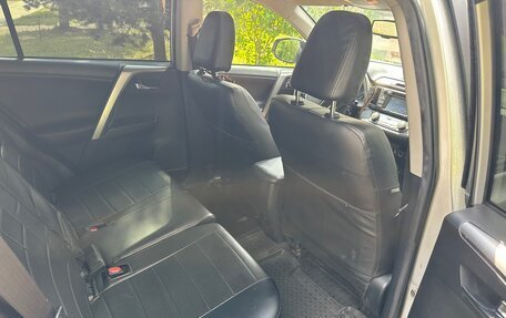 Toyota RAV4, 2016 год, 2 650 000 рублей, 13 фотография