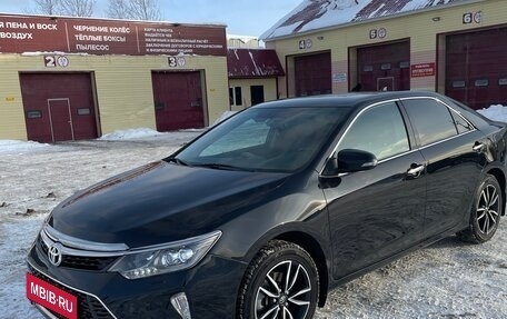 Toyota Camry, 2017 год, 2 550 000 рублей, 8 фотография