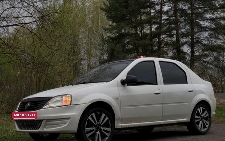 Renault Logan I, 2015 год, 385 000 рублей, 3 фотография