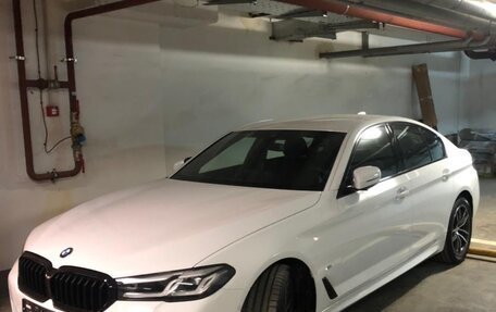 BMW 5 серия, 2021 год, 5 990 000 рублей, 4 фотография