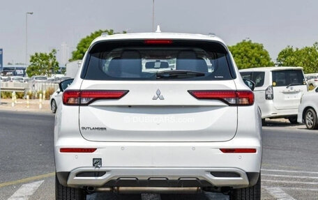 Mitsubishi Outlander, 2024 год, 3 794 548 рублей, 5 фотография