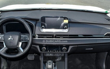 Mitsubishi Outlander, 2024 год, 3 794 548 рублей, 10 фотография