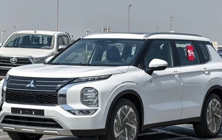 Mitsubishi Outlander, 2024 год, 3 794 548 рублей, 3 фотография