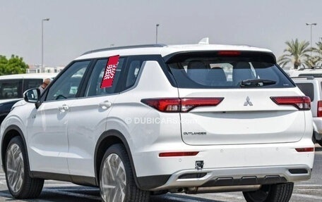 Mitsubishi Outlander, 2024 год, 3 794 548 рублей, 4 фотография