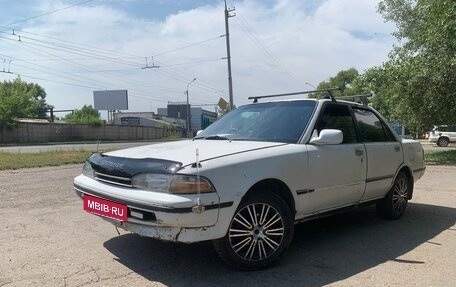 Toyota Carina, 1989 год, 190 000 рублей, 6 фотография