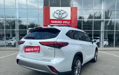 Toyota Highlander, 2025 год, 5 900 000 рублей, 5 фотография