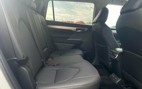 Toyota Highlander, 2025 год, 5 900 000 рублей, 14 фотография
