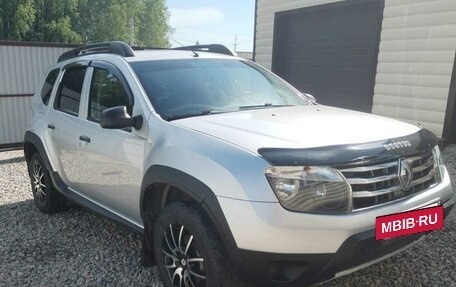 Renault Duster I рестайлинг, 2014 год, 950 000 рублей, 2 фотография
