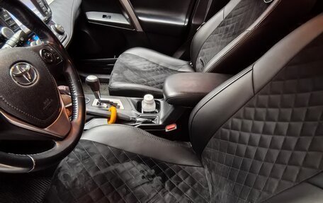 Toyota RAV4, 2017 год, 2 650 000 рублей, 3 фотография