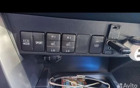 Toyota RAV4, 2017 год, 2 650 000 рублей, 2 фотография