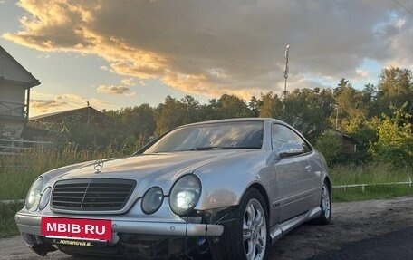 Mercedes-Benz CLK-Класс, 2001 год, 550 000 рублей, 3 фотография
