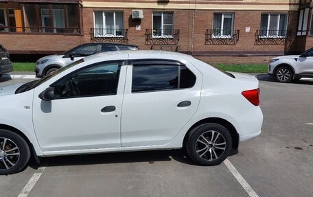 Renault Logan II, 2018 год, 850 000 рублей, 3 фотография