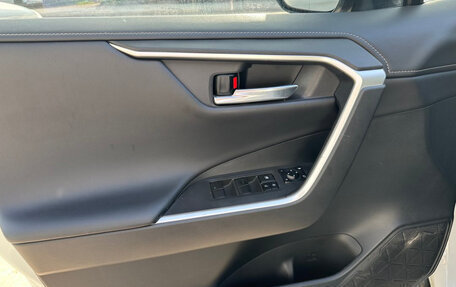 Toyota RAV4, 2022 год, 2 573 000 рублей, 4 фотография